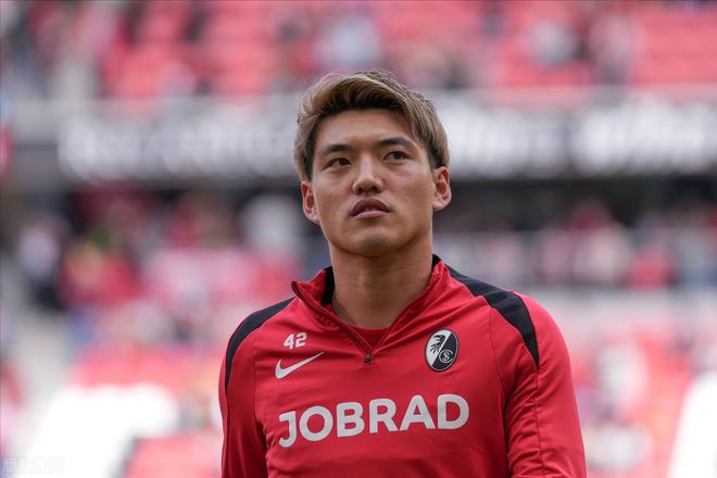 3-2，日本球星德甲閃耀，26歲造17球，遠(yuǎn)程炮驚艷。