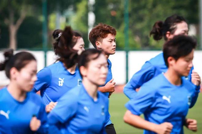 亞冠半決賽明日戰(zhàn)，武漢女足沖刺巔峰！